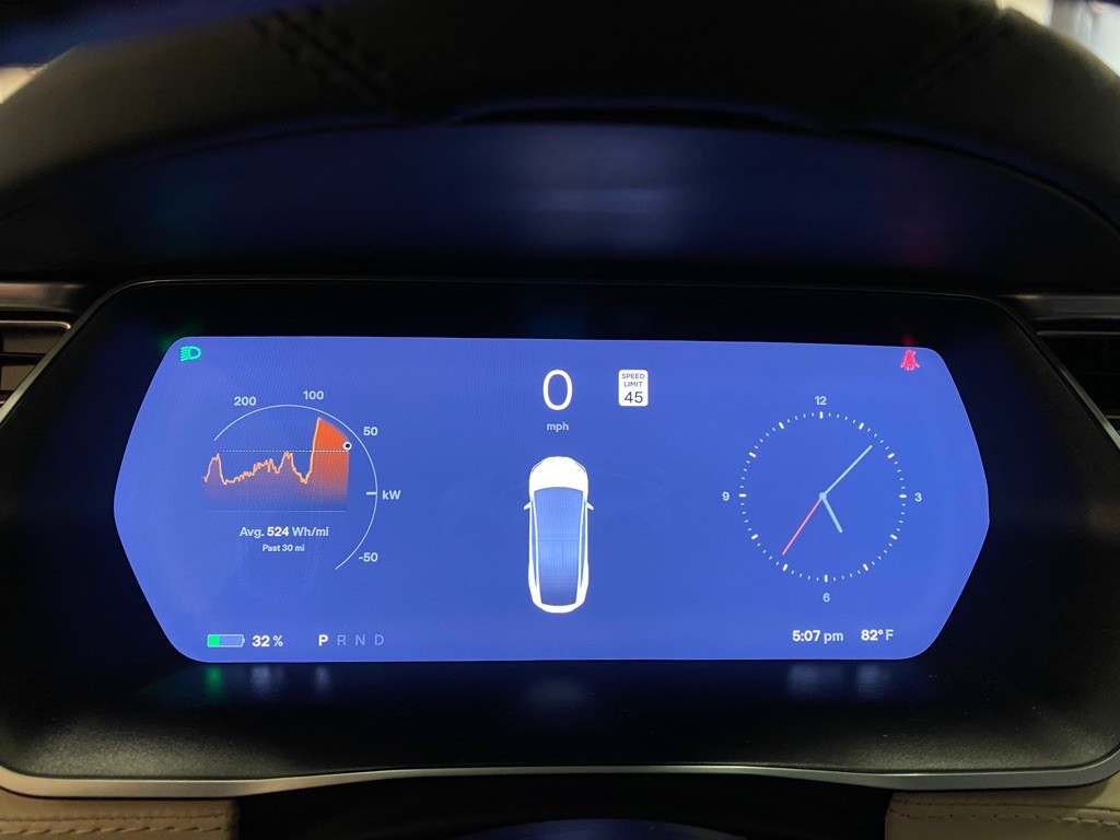 2018 Tesla Model X Image 25