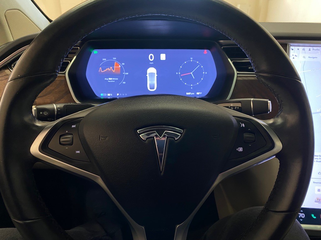 2018 Tesla Model X Image 26