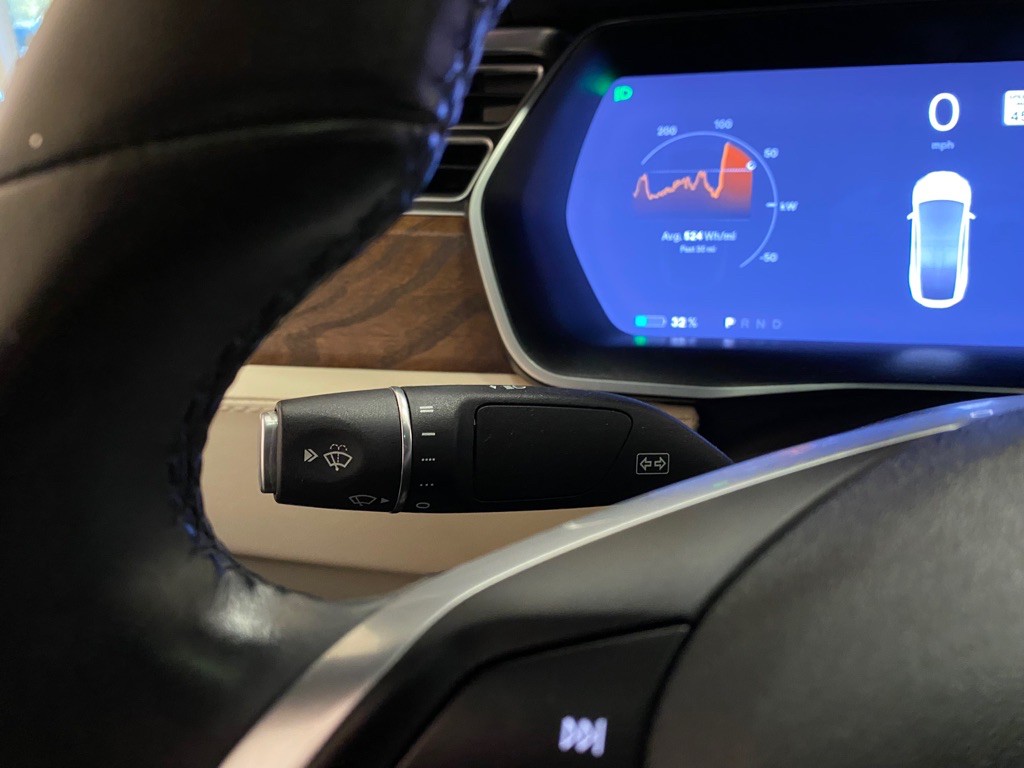 2018 Tesla Model X Image 28