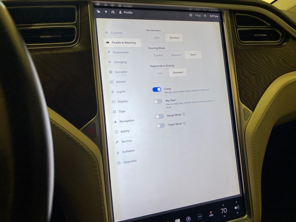 2018 Tesla Model X Image 31