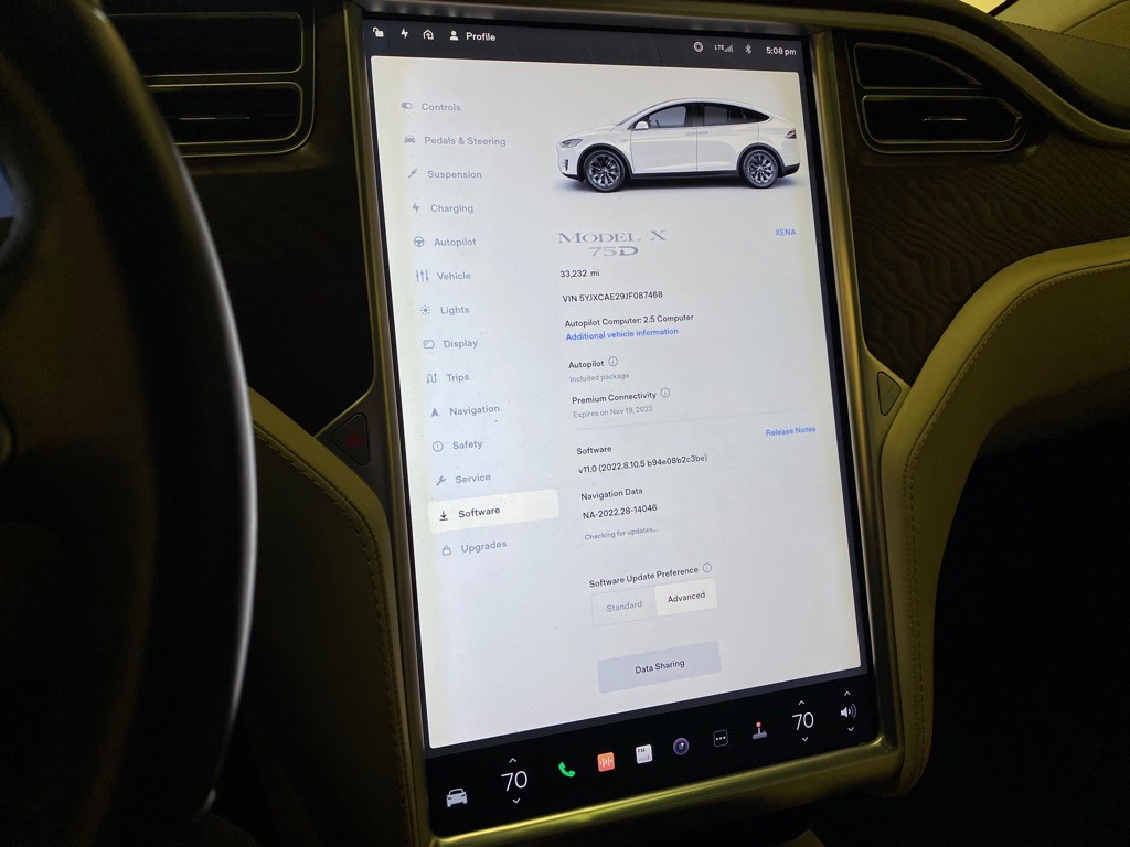 2018 Tesla Model X Image 32