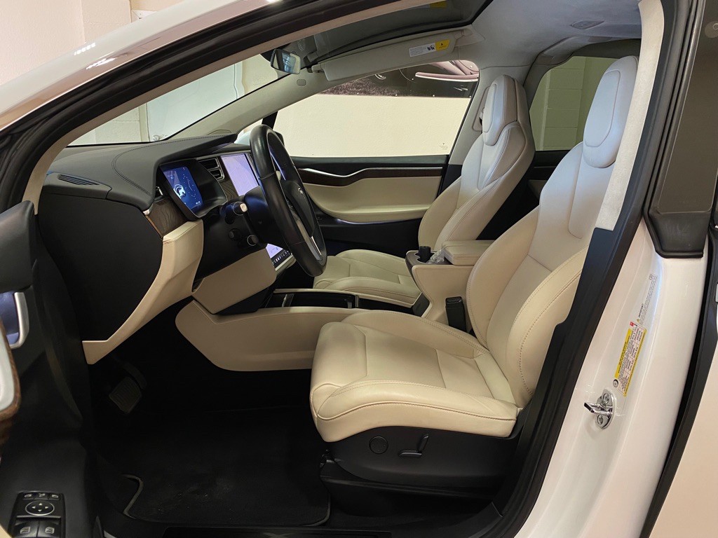 2018 Tesla Model X Image 36