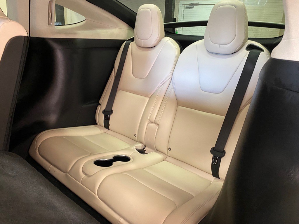 2018 Tesla Model X Image 41