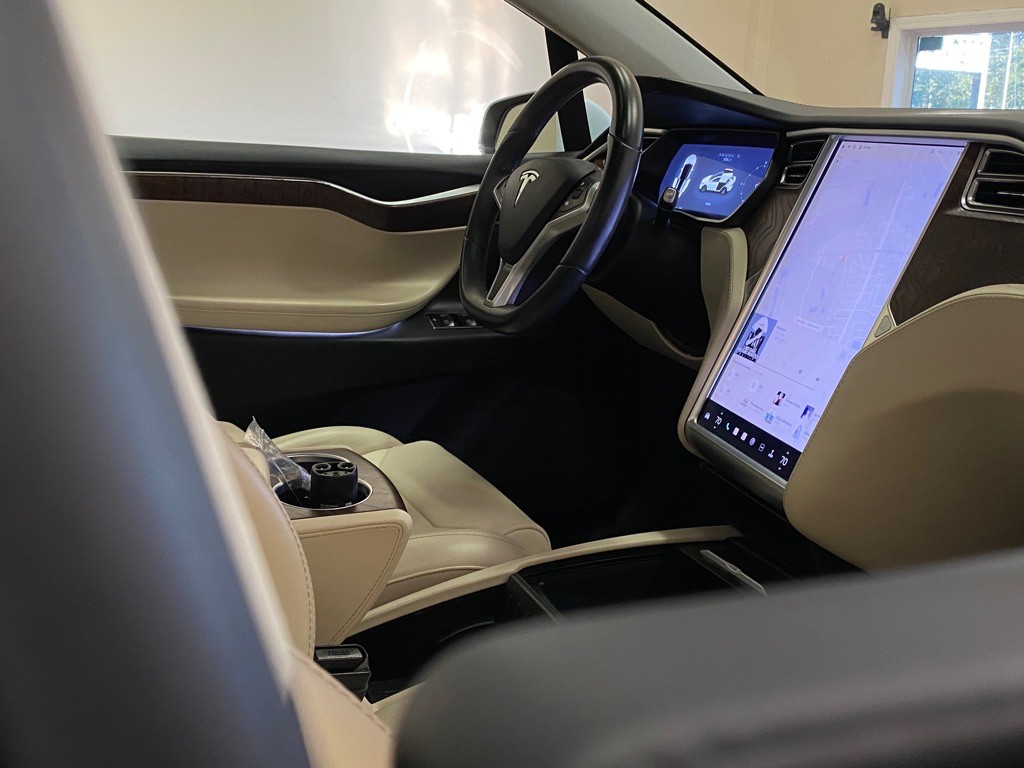 2018 Tesla Model X Image 49