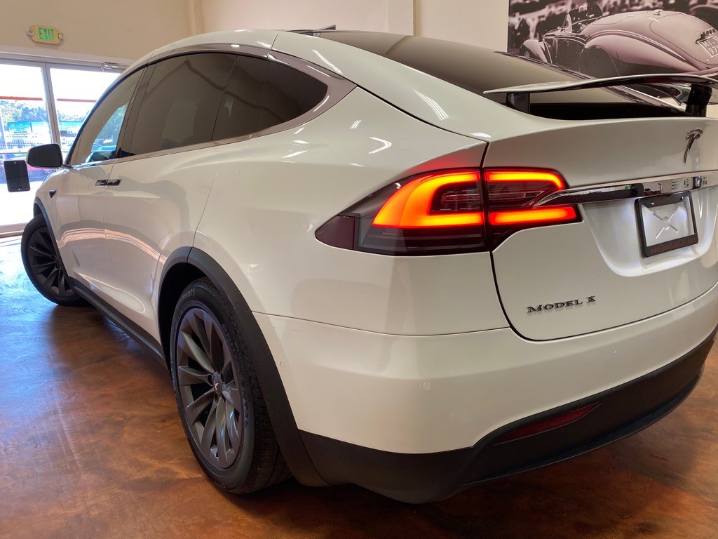 2018 Tesla Model X Image 51