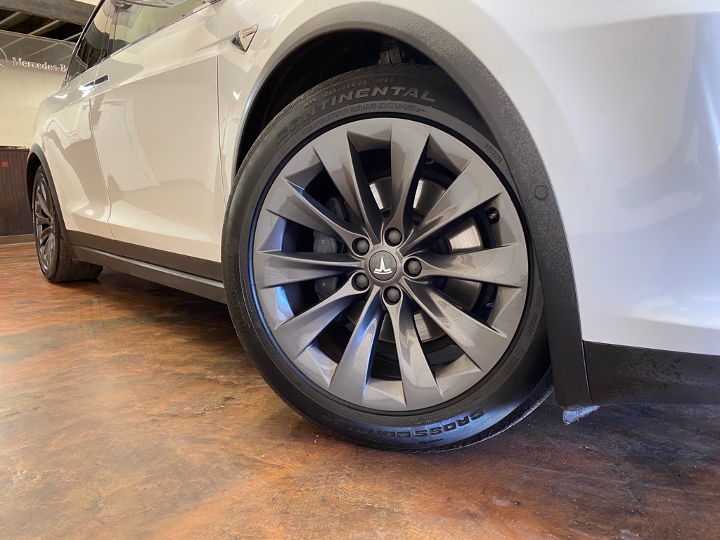 2018 Tesla Model X Image 52