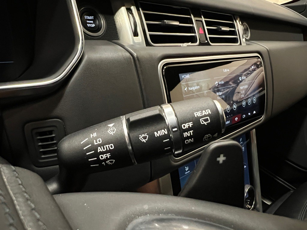 2020 Land Rover Range Rover Image 21