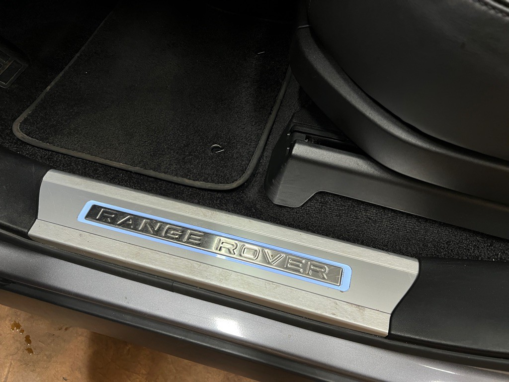 2020 Land Rover Range Rover Image 30