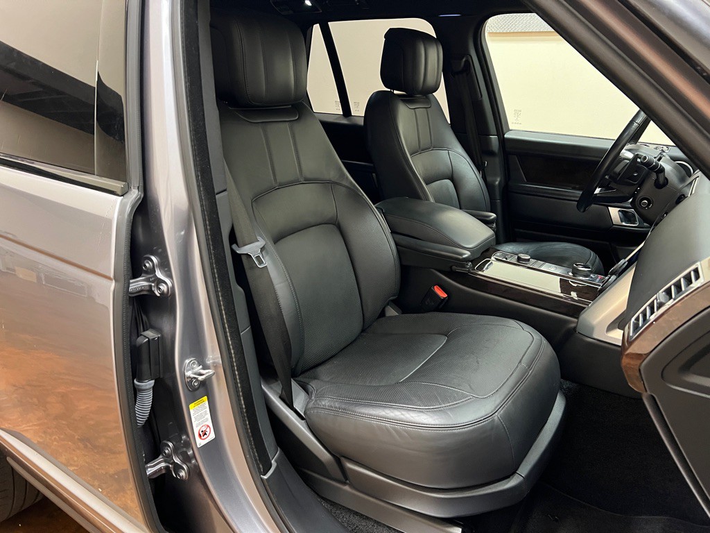2020 Land Rover Range Rover Image 36