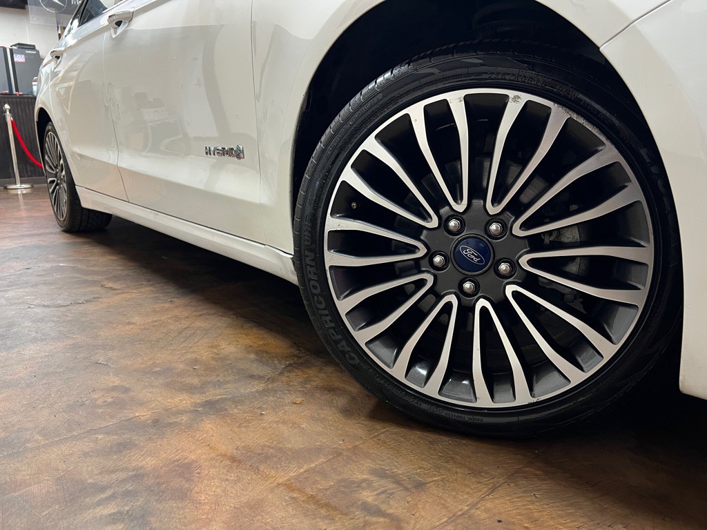 2017 Ford Fusion Image 41