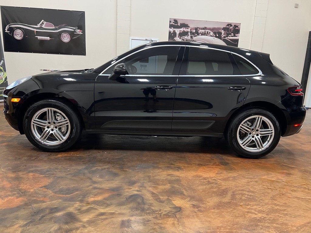 2016 Porsche Macan Image 6