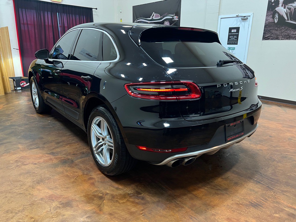 2016 Porsche Macan Image 7