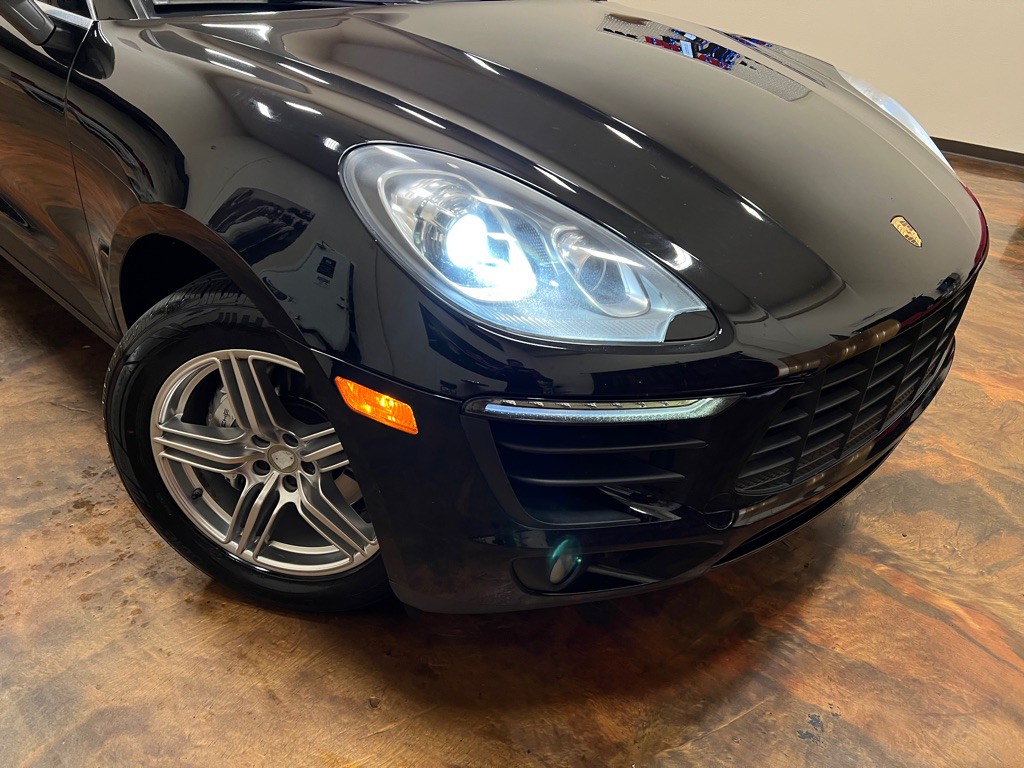 2016 Porsche Macan Image 43