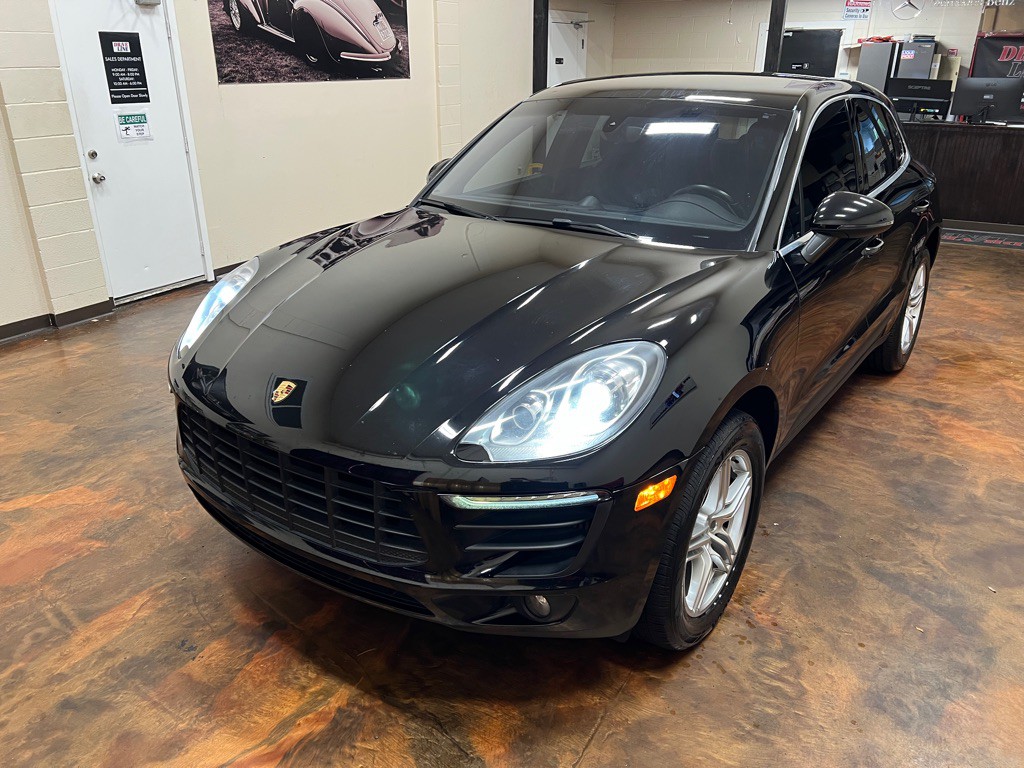 2016 Porsche Macan Image 45