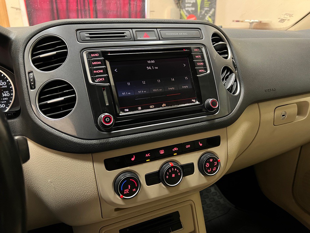 2017 Volkswagen Tiguan Image 23