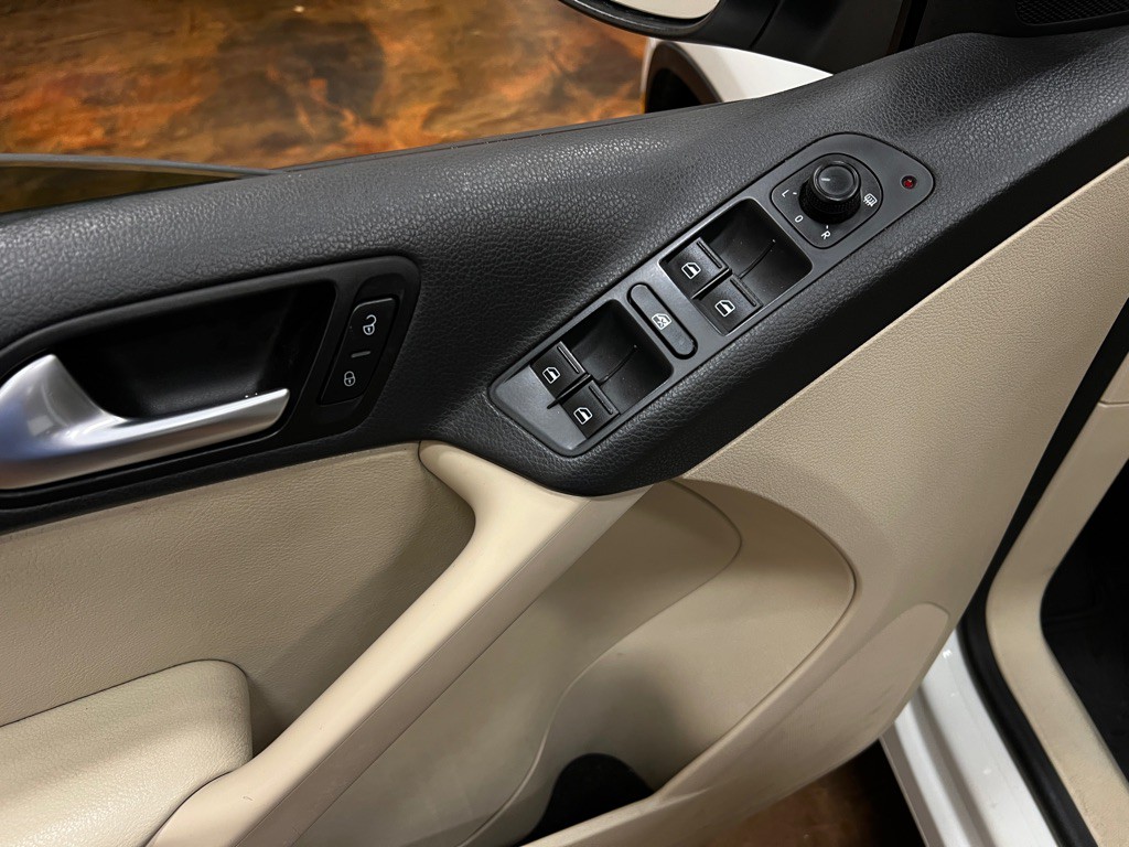 2017 Volkswagen Tiguan Image 27