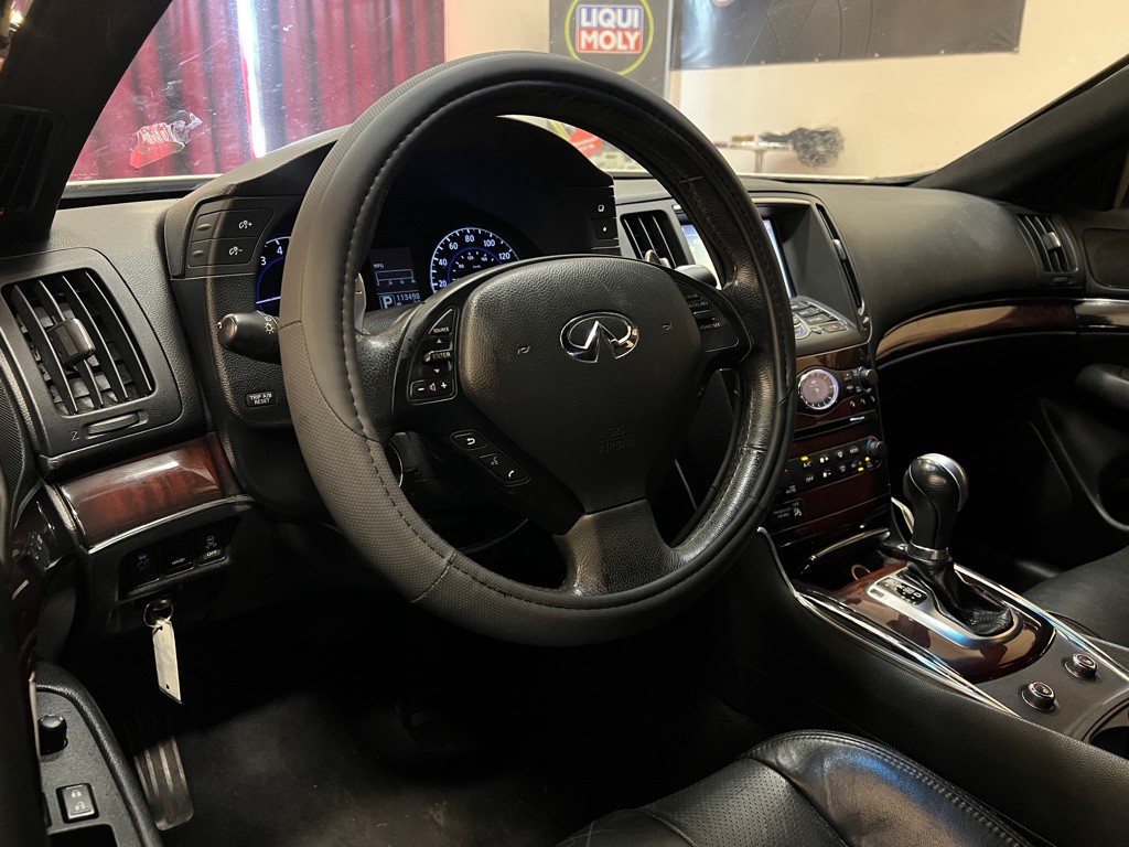 2013 INFINITI G37 Image 11