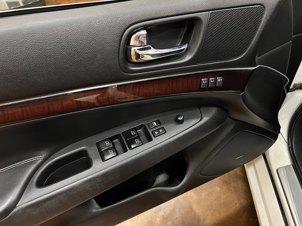 2013 INFINITI G37 Image 25