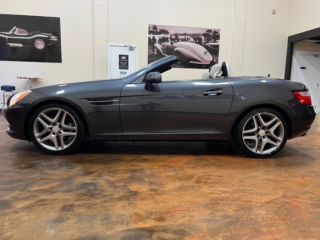 2013 Mercedes-Benz SLK-Class Image 6
