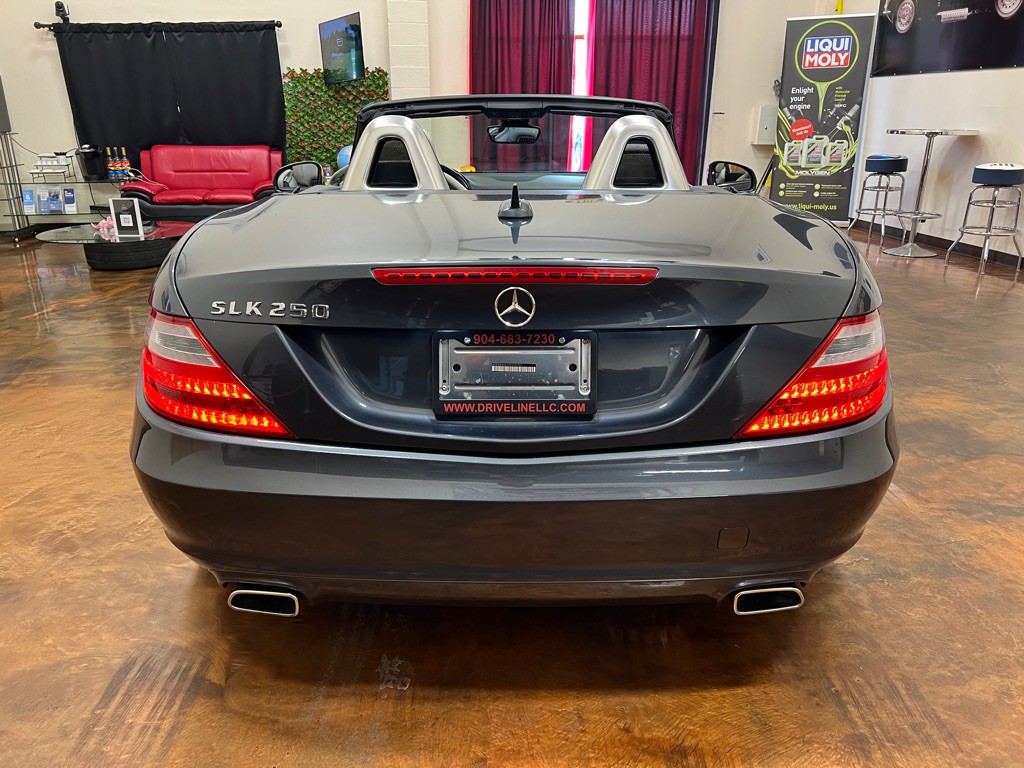 2013 Mercedes-Benz SLK-Class Image 8
