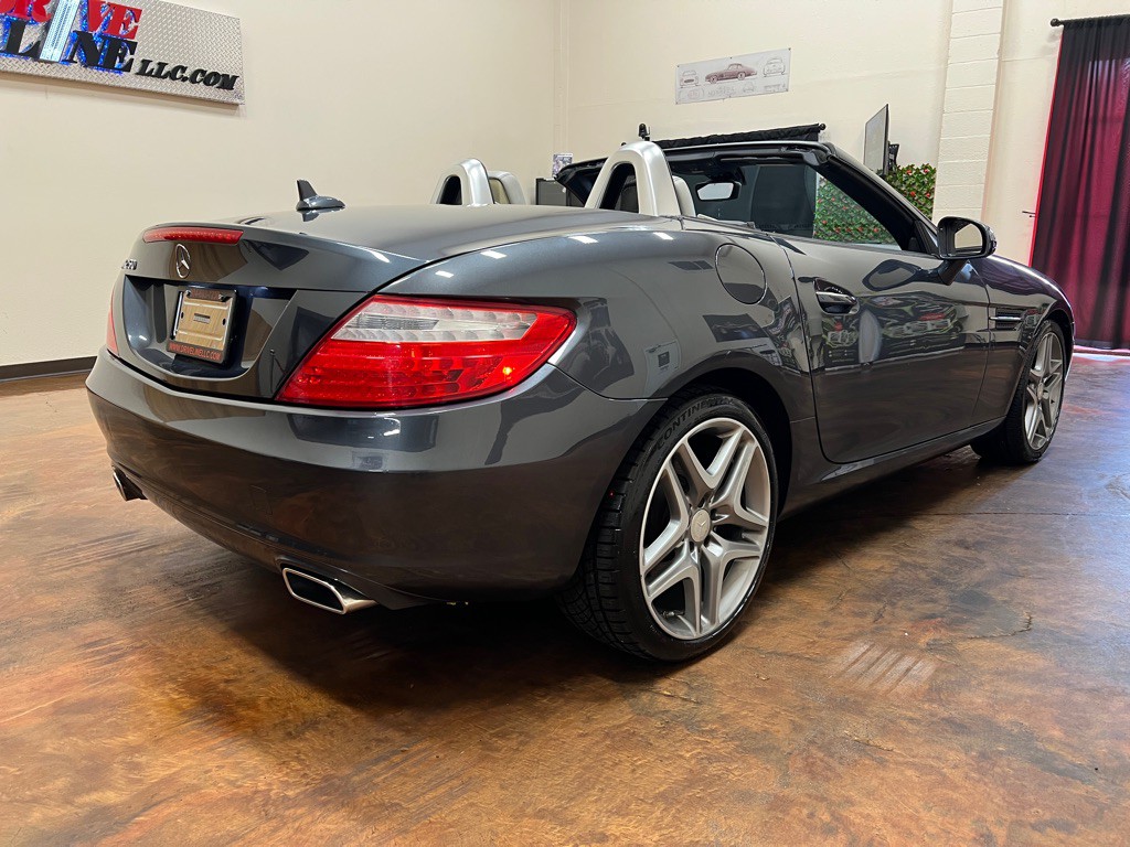 2013 Mercedes-Benz SLK-Class Image 9
