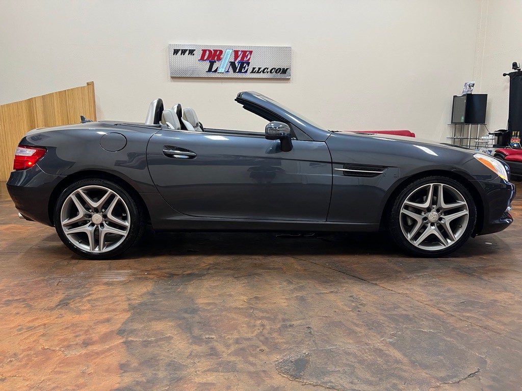 2013 Mercedes-Benz SLK-Class Image 10