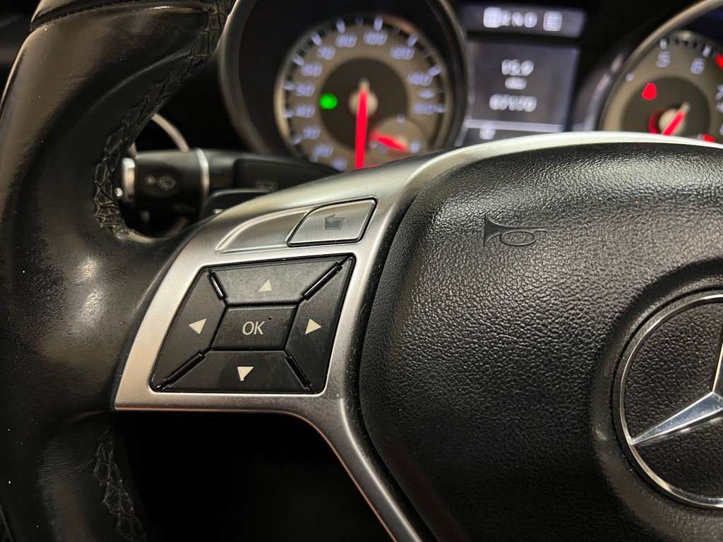 2013 Mercedes-Benz SLK-Class Image 25