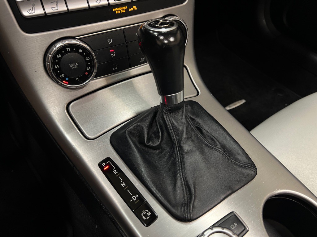 2013 Mercedes-Benz SLK-Class Image 35
