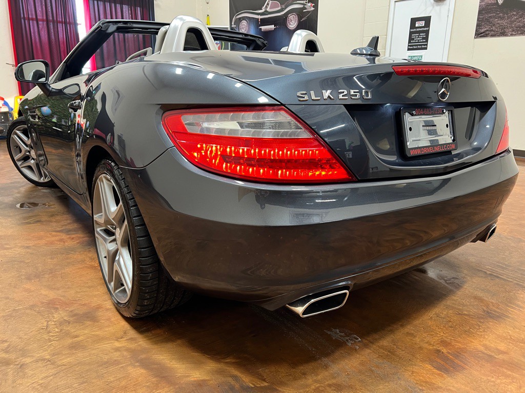 2013 Mercedes-Benz SLK-Class Image 42