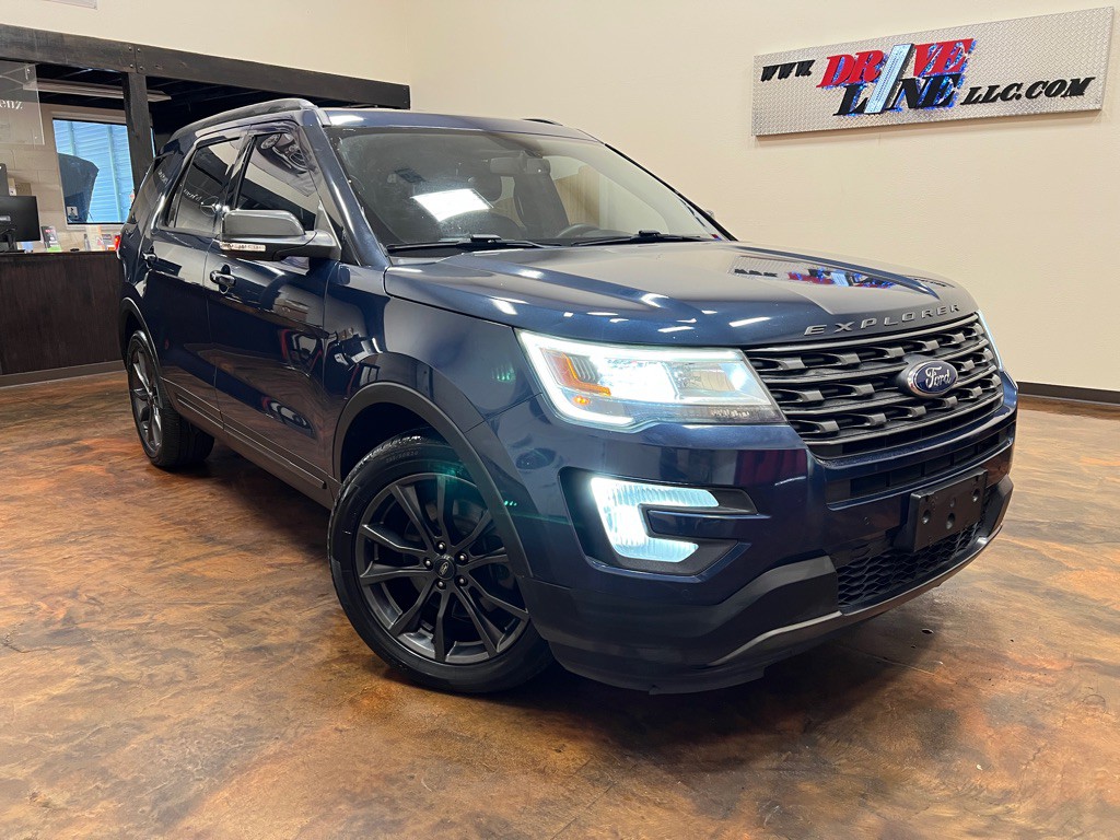 2017 Ford Explorer Image 1