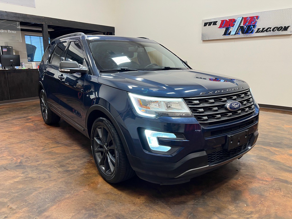 2017 Ford Explorer Image 3