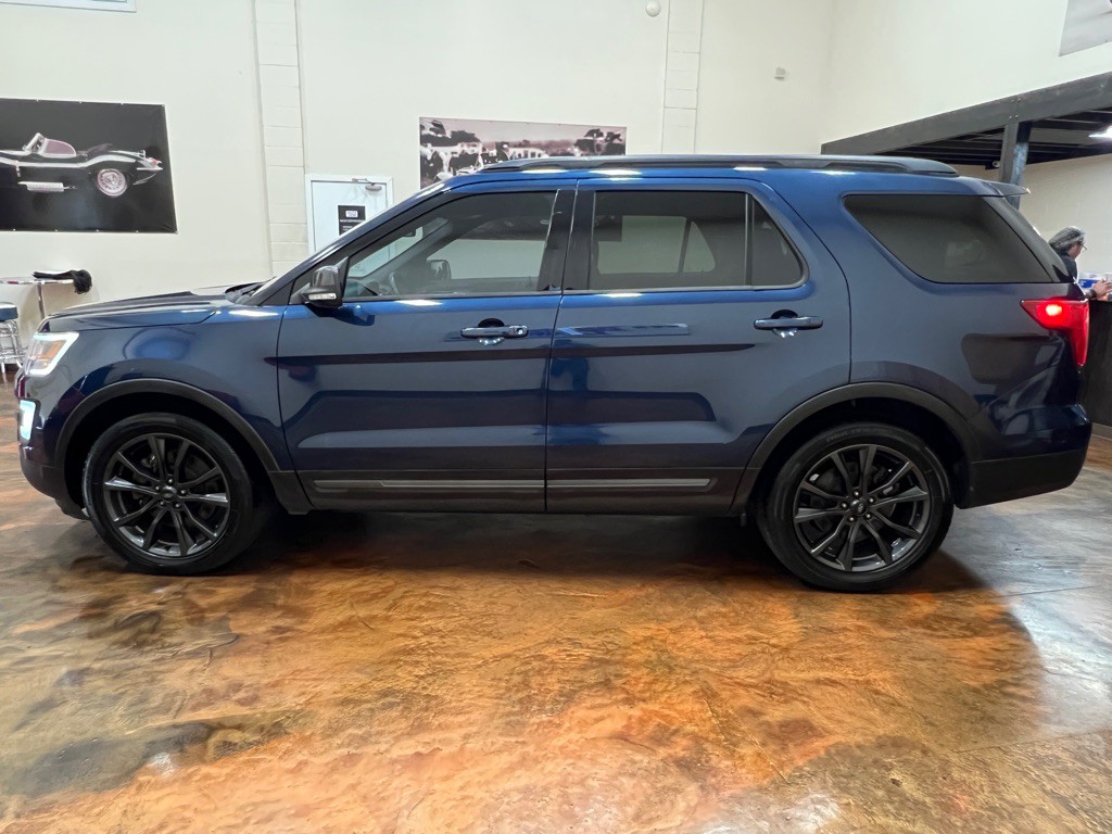 2017 Ford Explorer Image 6