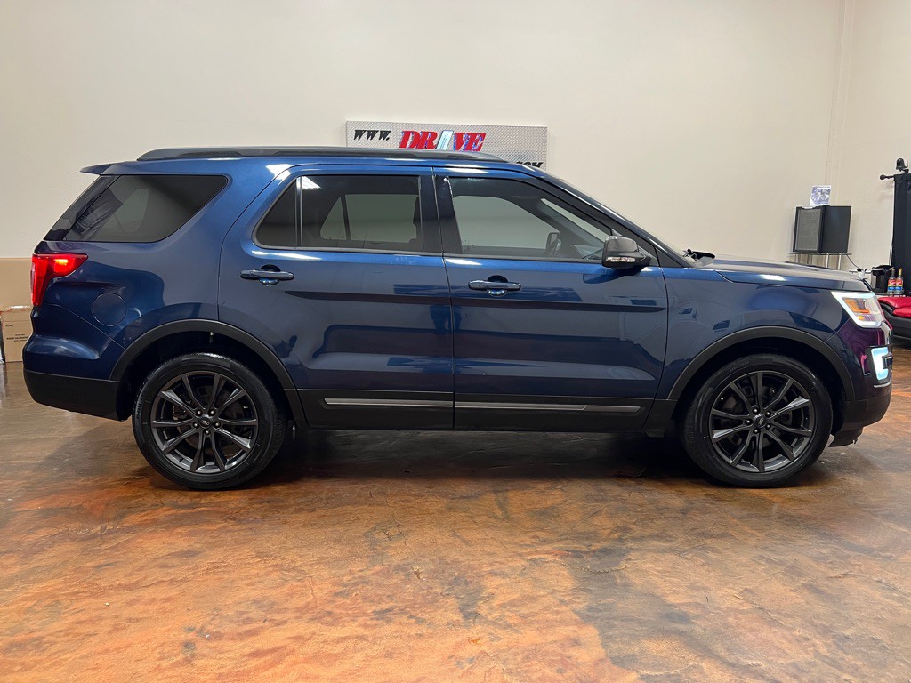 2017 Ford Explorer Image 10