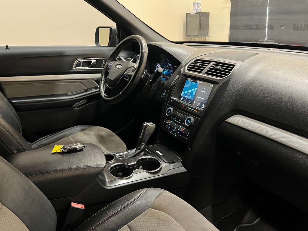 2017 Ford Explorer Image 15