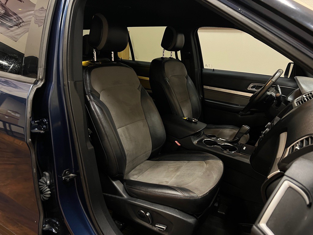 2017 Ford Explorer Image 37