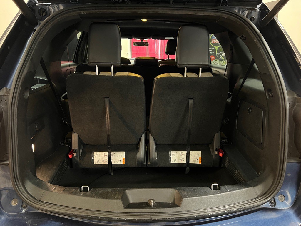 2017 Ford Explorer Image 38