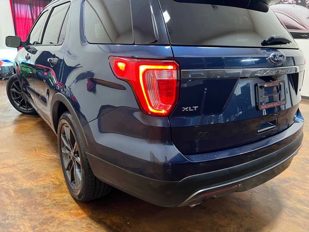2017 Ford Explorer Image 41