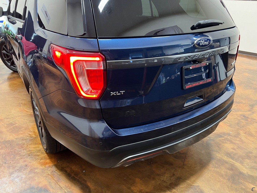2017 Ford Explorer Image 45