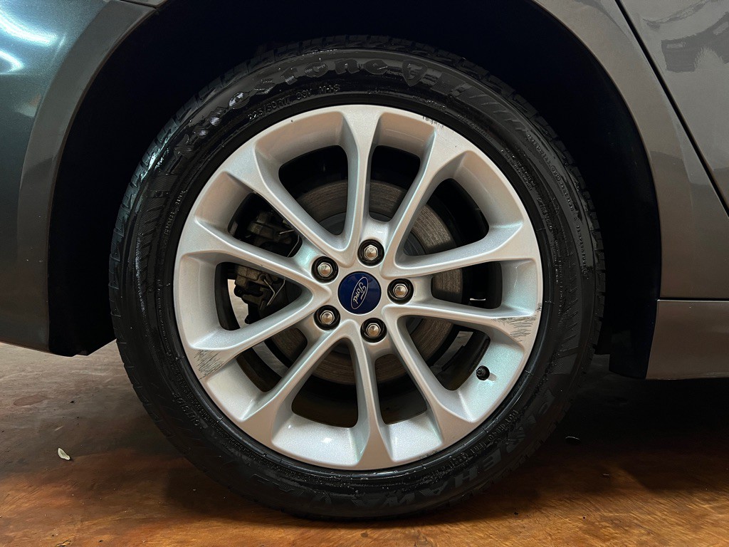 2020 Ford Fusion Image 11
