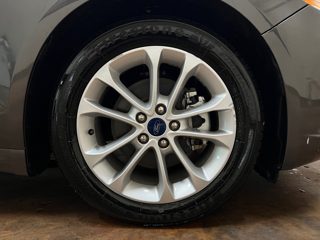 2020 Ford Fusion Image 12
