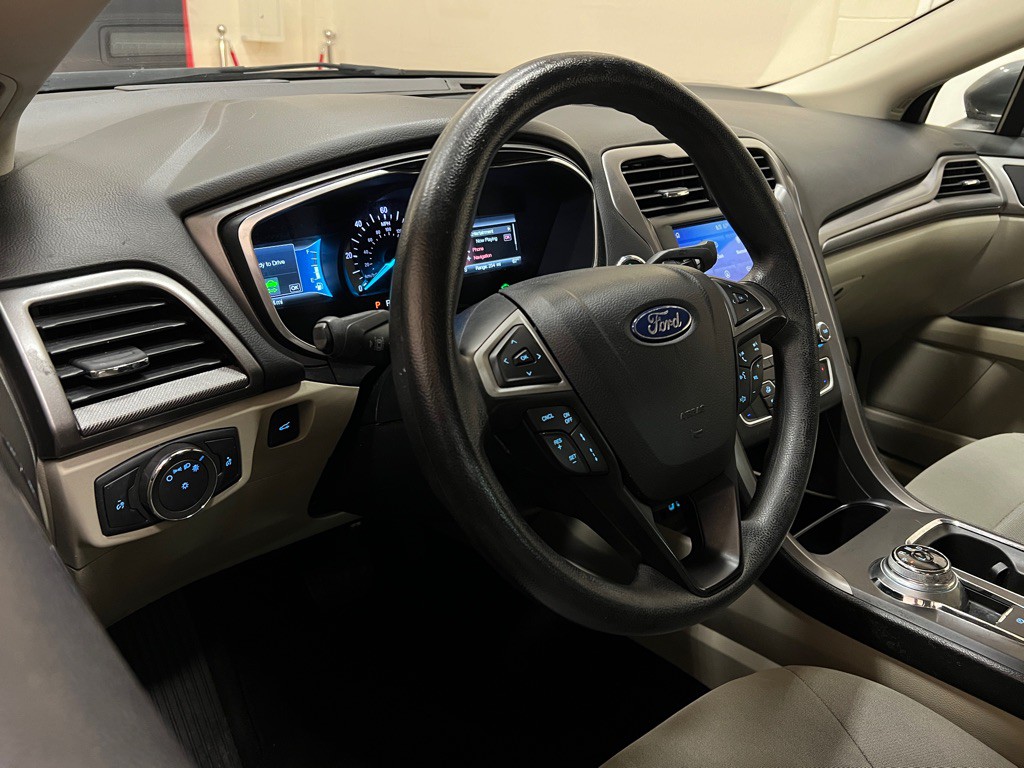 2020 Ford Fusion Image 15
