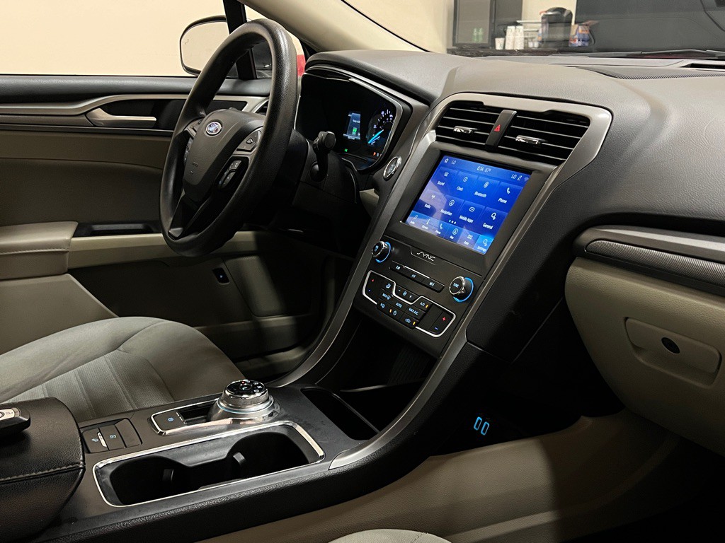 2020 Ford Fusion Image 17