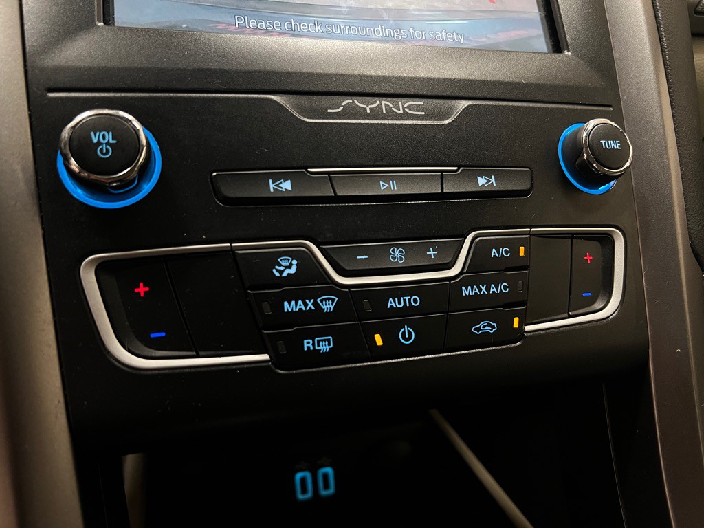 2020 Ford Fusion Image 30