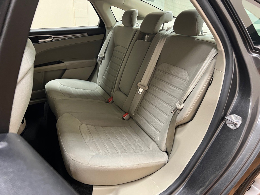 2020 Ford Fusion Image 35
