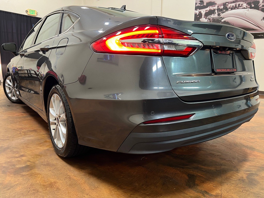2020 Ford Fusion Image 40