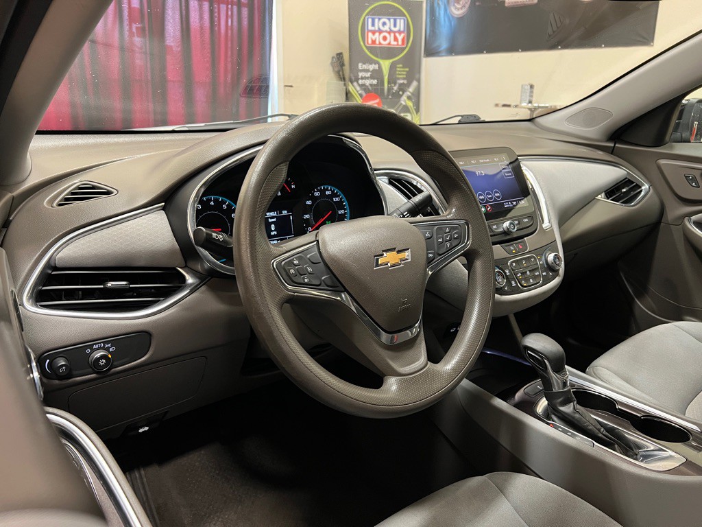 2021 Chevrolet Malibu Image 13