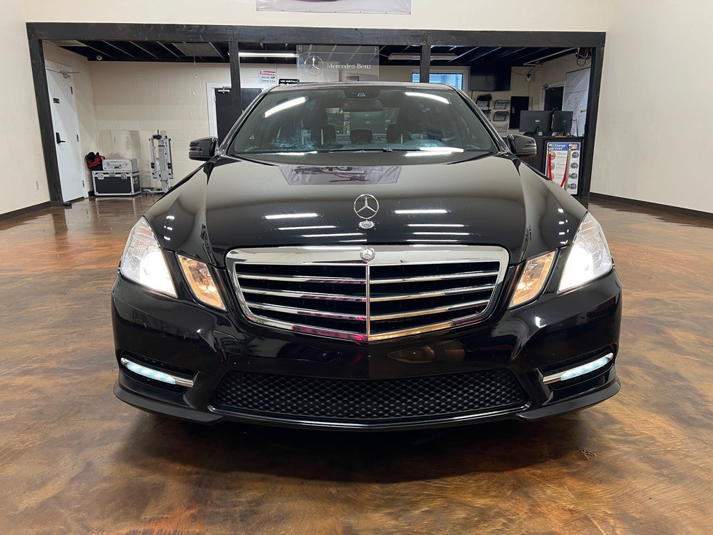 2012 Mercedes-Benz E-Class Image 4
