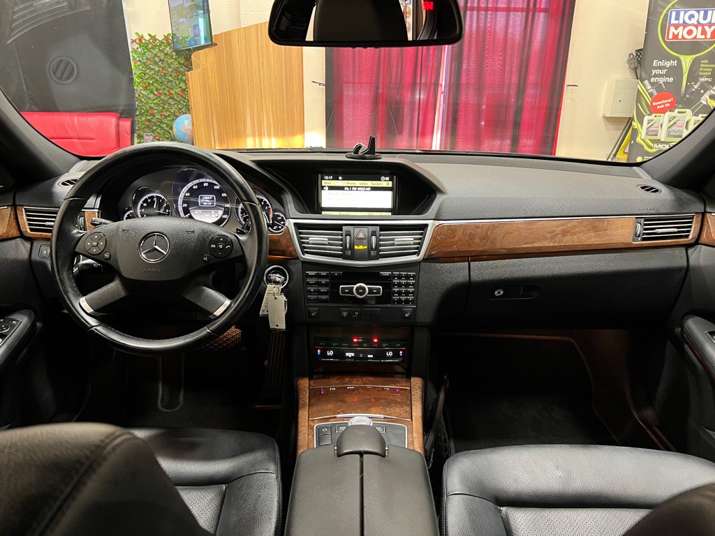 2012 Mercedes-Benz E-Class Image 14