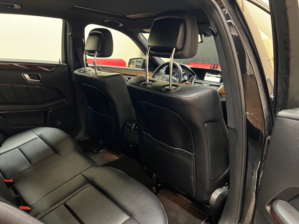 2012 Mercedes-Benz E-Class Image 31