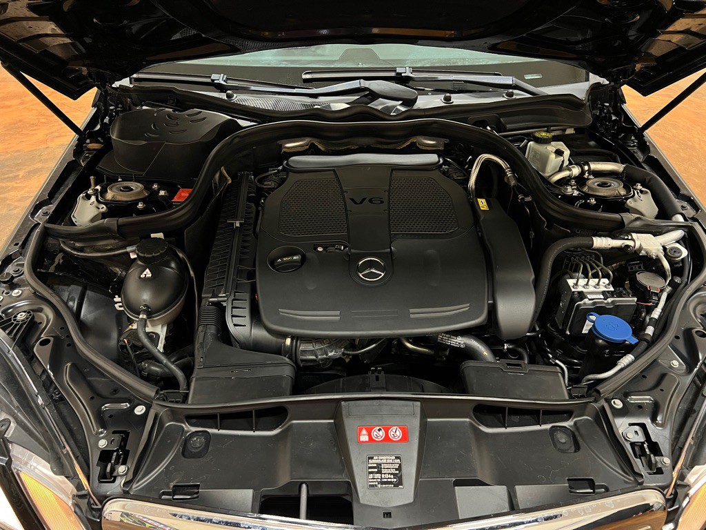 2012 Mercedes-Benz E-Class Image 34